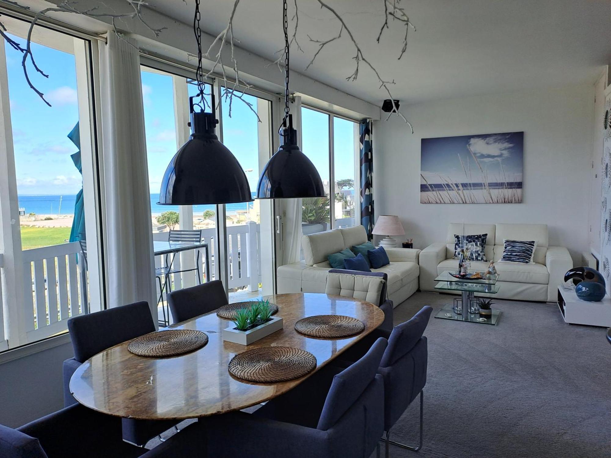 Grand loft de 60m2 très lumineux très belle vue sur mer Erquy Esterno foto